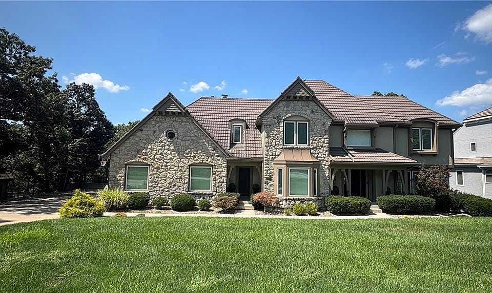 1st image of 12520 Sherwood Dr