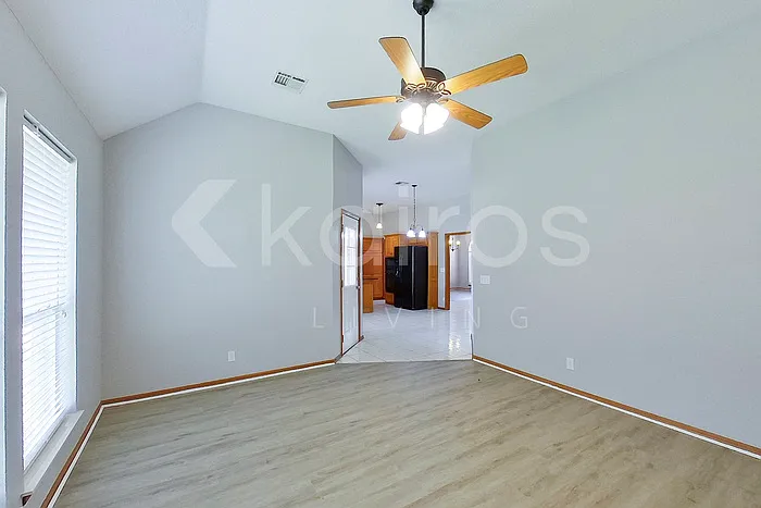 3101 NE 130th St — Photo 10