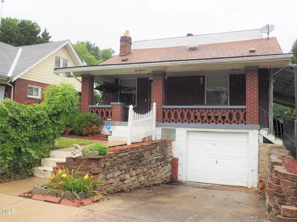 111 W 4th St, Silver Grove, KY 41085