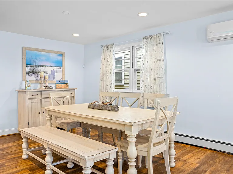207 N Harvard Ave — Photo 8