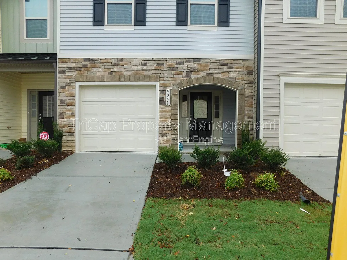 Building Photo - 5041 Eagle Stone Ln