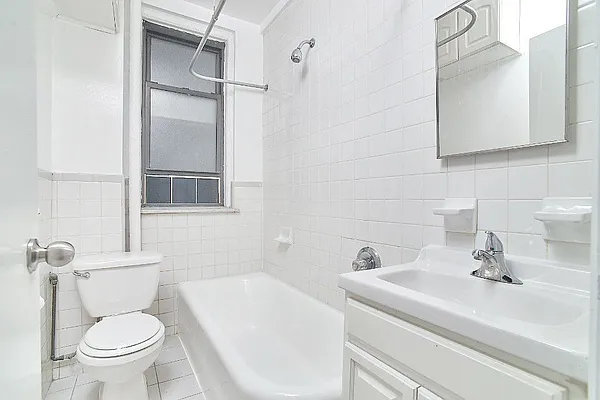 Rented by Living New York | media 32