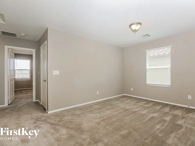 9450 Yorkshire Coast Ave — Photo 11