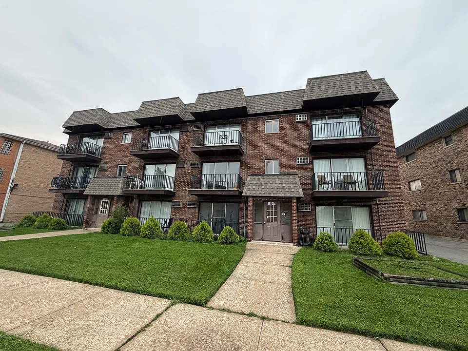 11845 S Karlov Ave #3B