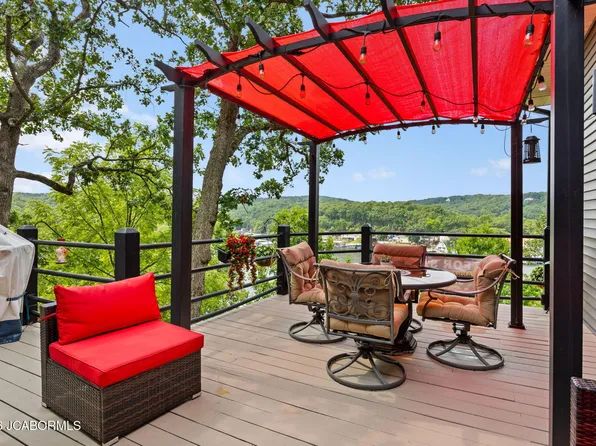 475 Woodland Pt, Linn Creek, MO 65052