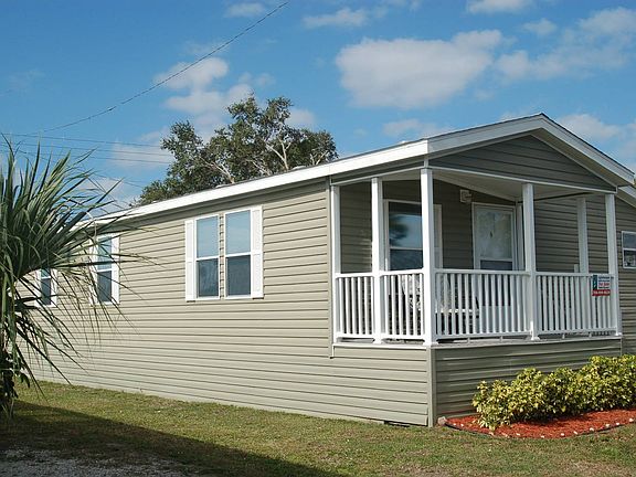 4th image of 215 Sonnet Ln