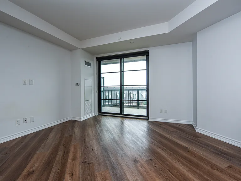571 Prince Edward Dr N #401 — Photo 26