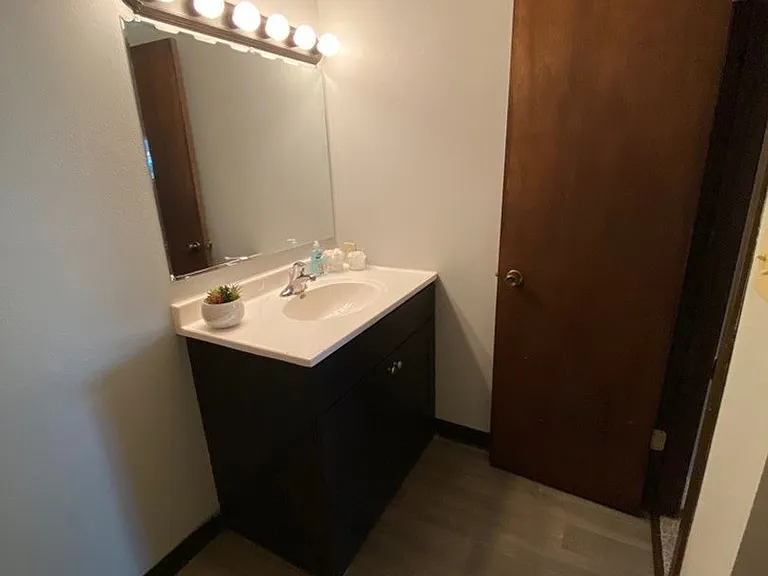 Taylor's Place Apartments — Photo 12