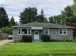 812 Willow Rd, Lancaster, PA 17601
