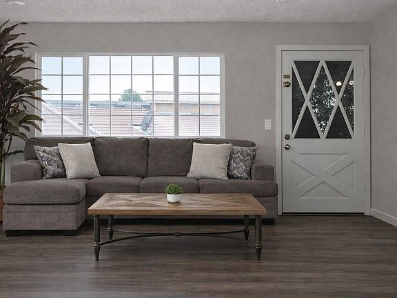 3rd image of 5139 Wood Ave APT D