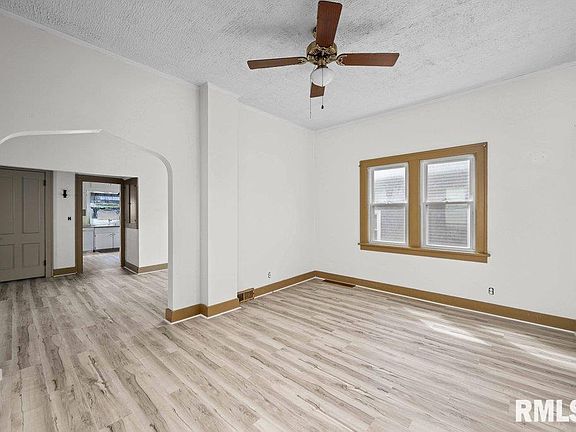 5th image of 131 N Hazelwood Ave