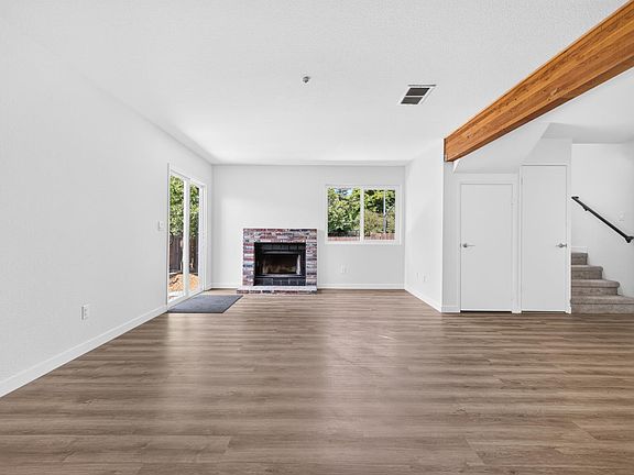 2nd image of 4601 Harbor Lane
