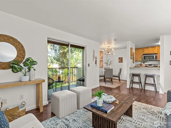 4601 SW 320th Street #M7, Federal Way, WA 98023