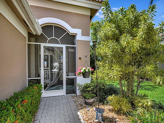 3rd image of 6907 Cairnwell Drive
