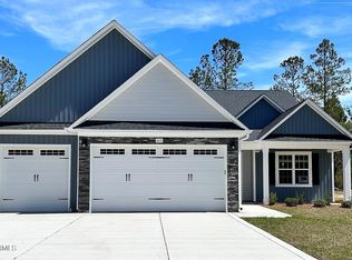 610 Muscadine Ln, Aberdeen, NC 28315