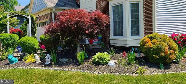 2 bed, 1.0 bath, 2580 sqft, $1,800 — Photo 3