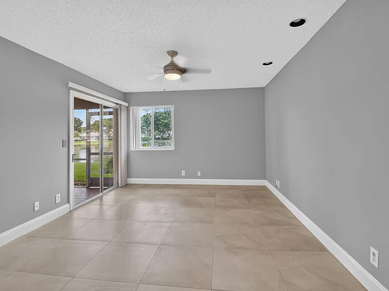 9220A Vineland Ct E — Photo 16