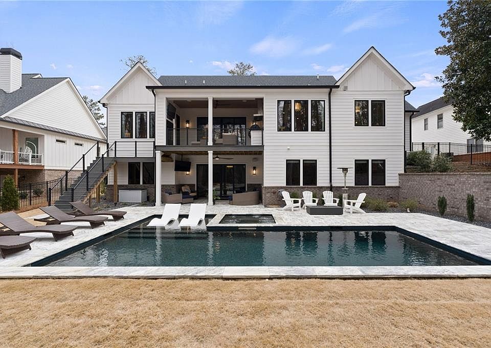 1st image of 4226 S Berkeley Lake Rd NW