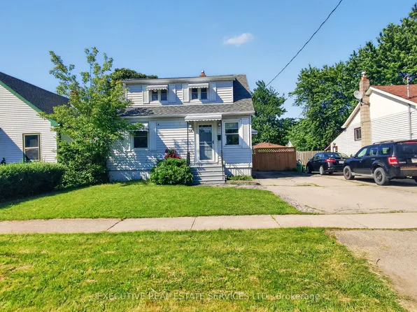 38 Parker St, Saint Catharines, ON L2S 1C5