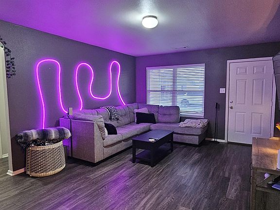 4th image of 3730 Churchill Dr