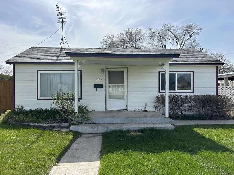 805 7th Ave N