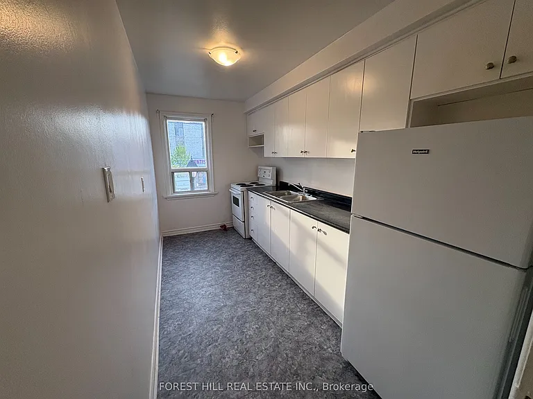 247 Lakeshore Rd E #3 — Photo 6