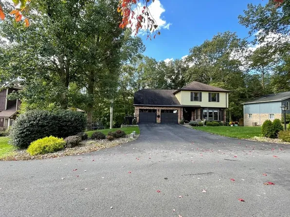 204 Redbud Dr, Beckley, WV 25801