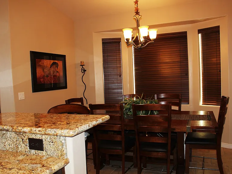 1074 Gleneagles Dr — Photo 11