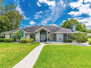 548 Crystal Lake Dr, Melbourne, FL 32940