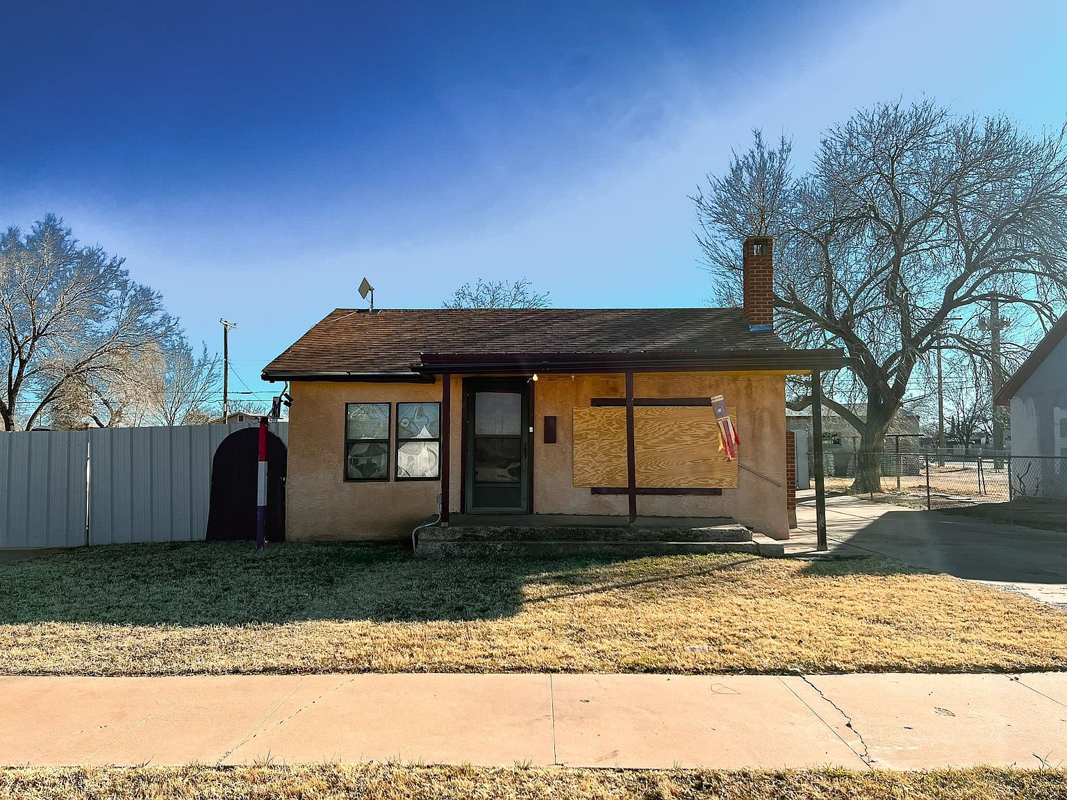 402 E Deming St, Roswell, NM 88203 | Zillow