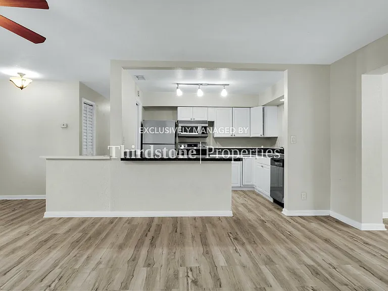 3002 Arthur St #33021 — Photo 4