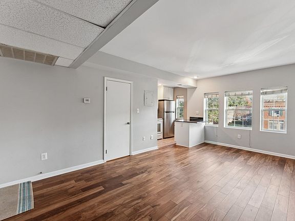 3rd image of 1847 Wilson Blvd APT 360