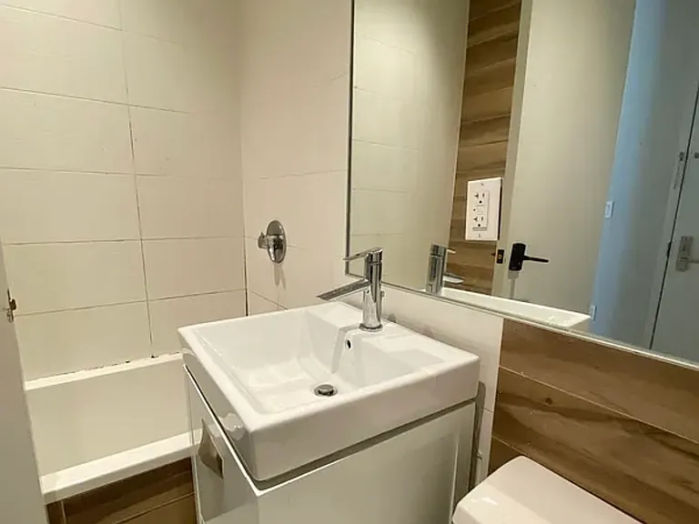 2 N Henry St #2A — Photo 5