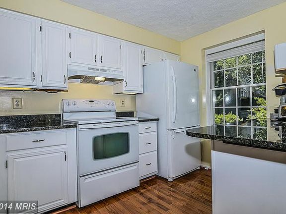 4th image of 8422 White Feather Ct