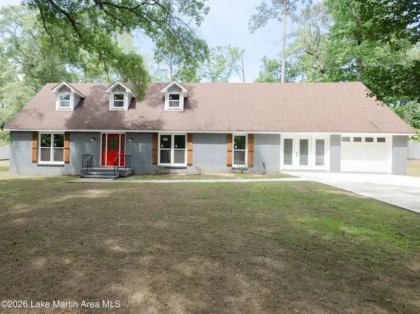 756 Downing Pl, Smiths Station, AL 36877