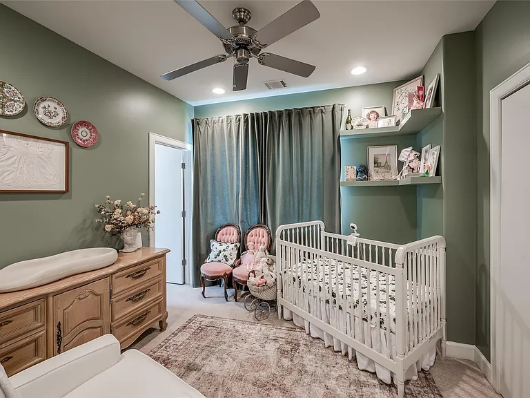 1907 Houston Ave — Photo 15
