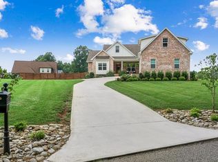 1301 Bob Bullock Rd, Cookeville, TN 38506