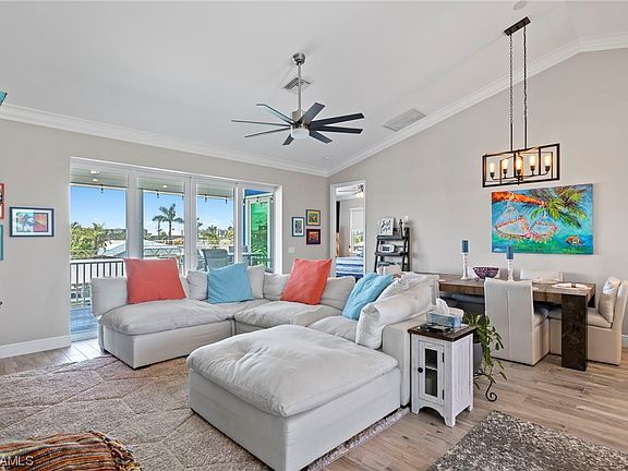 4th image of 256 Ibis St
