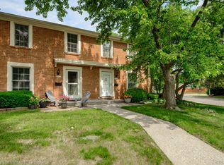 6908 W New Providence Way, Canton, MI 48187
