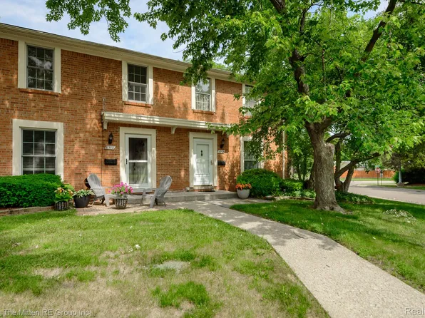 6908 W New Providence Way, Canton, MI 48187