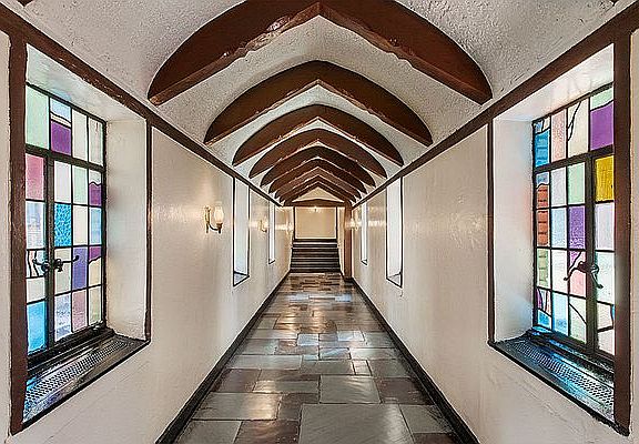 2nd image of 405 E 54th St APT 7M