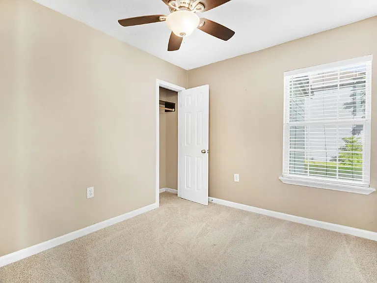 2102 N Galveston Ave — Photo 10