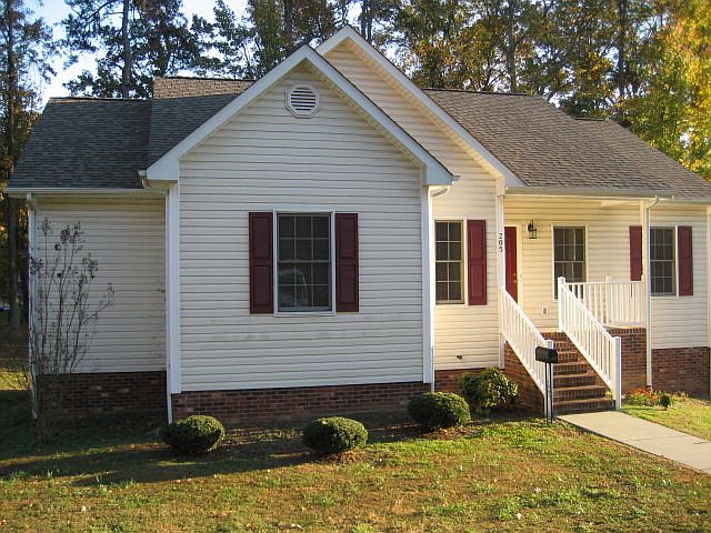 1st image of 205 Yates St