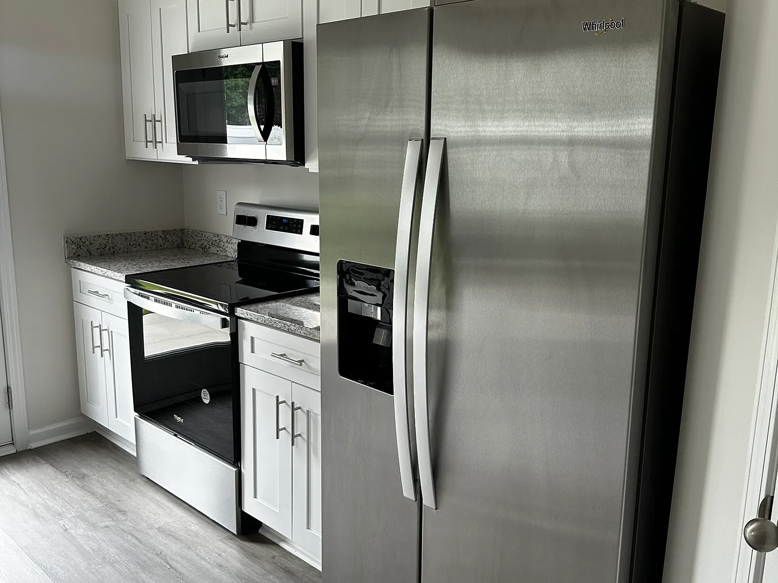 3 bed, 2.5 bath, 1416 sqft, $1,625 — Photo 2