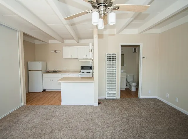 Sands Studio Apartments — Photo 4