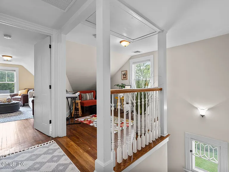 8 Highview Ave — Photo 9