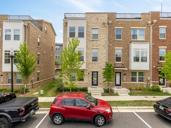2809 Battersea Lake Loop, Hyattsville, MD 20782
