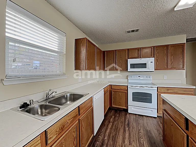 3516 Caprock Ranch Rd — Photo 3