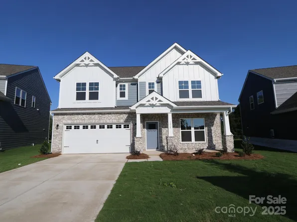 1215 Fremont Dr, Wingate, NC 28174