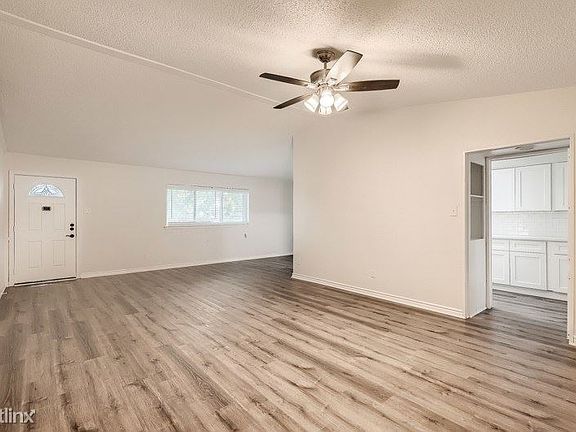 2nd image of 1103 Pacific Dr